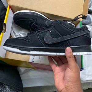Nike SB Dunk Low Gnarhunters Worn 1 Time
